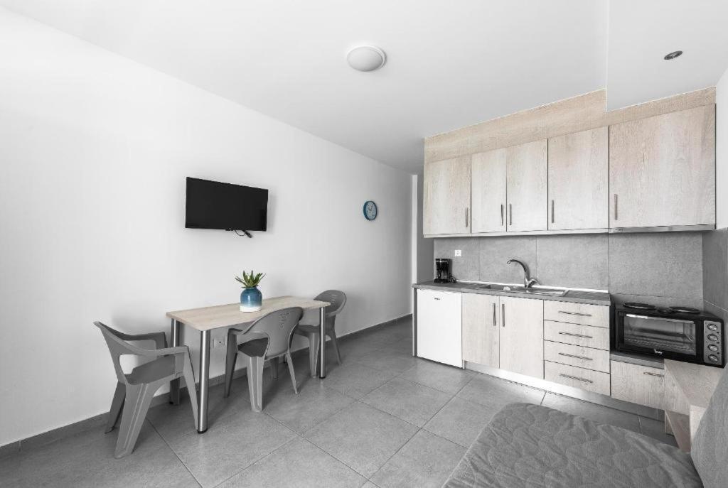 Blue Horizon 5 Apartment Nea Kallikrateia ภายนอก รูปภาพ