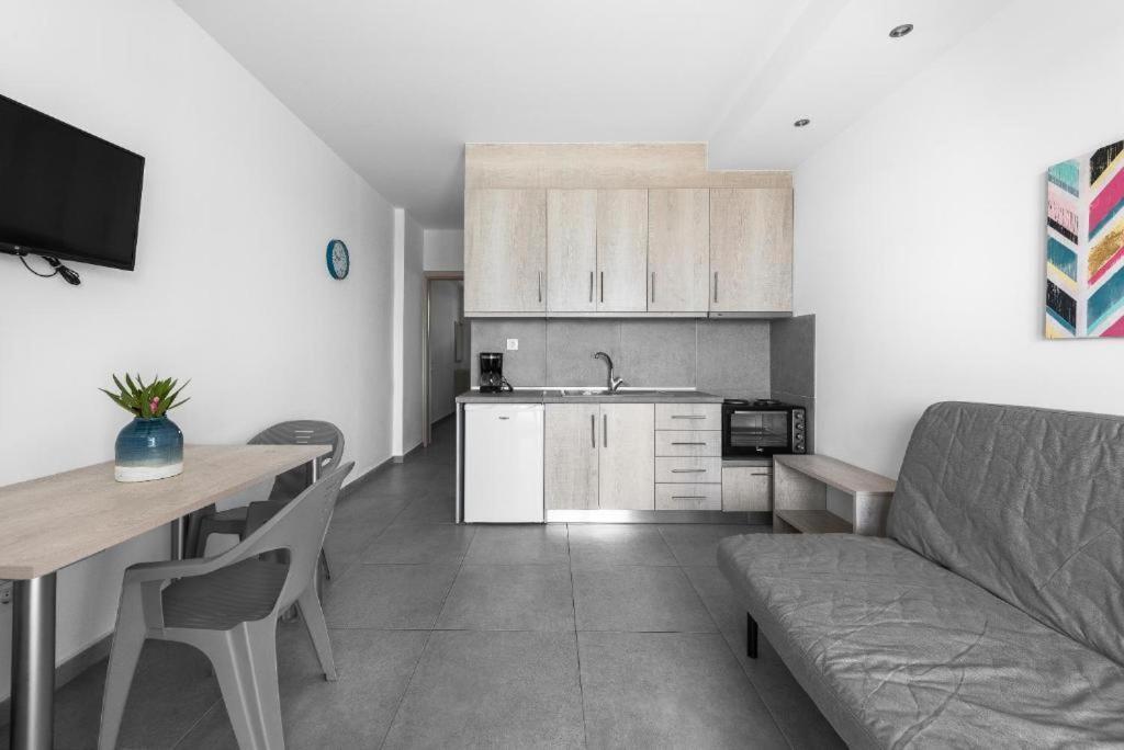 Blue Horizon 5 Apartment Nea Kallikrateia ภายนอก รูปภาพ